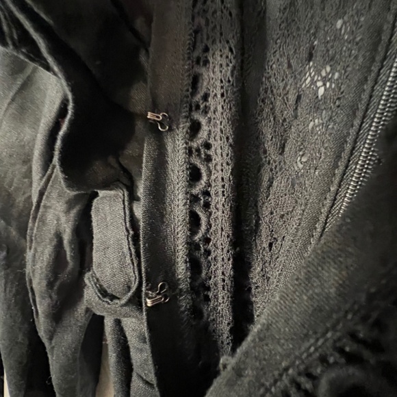 NWT Farm Rio Black Laces & Ruffle V-Neck Linen-Blend Jumpsuit (XS) - Picture 9 of 10